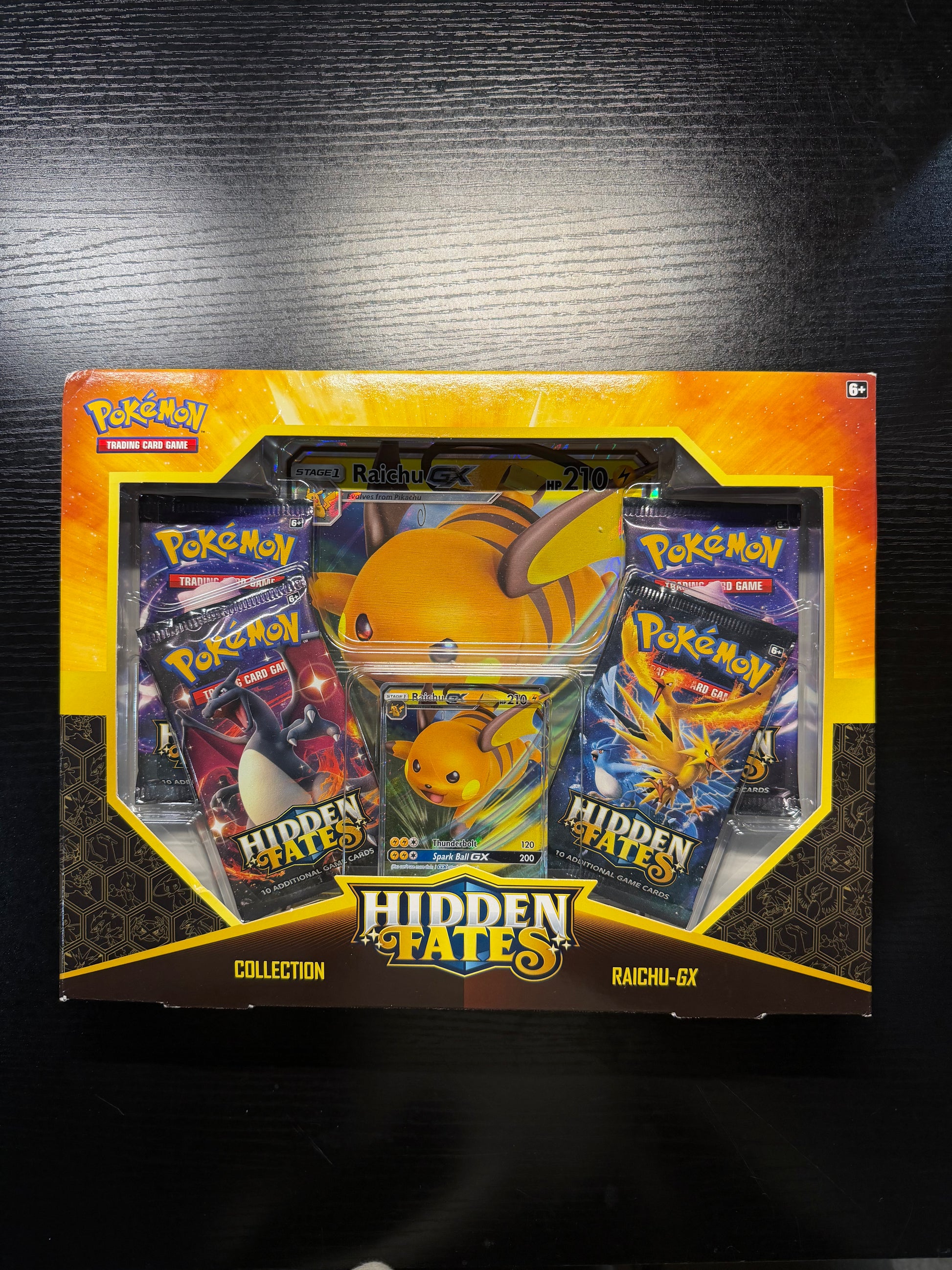 Pokemon Hidden Fates Charizard-GX Collection Pokemon Hidden Fates Charizard-GX Collection